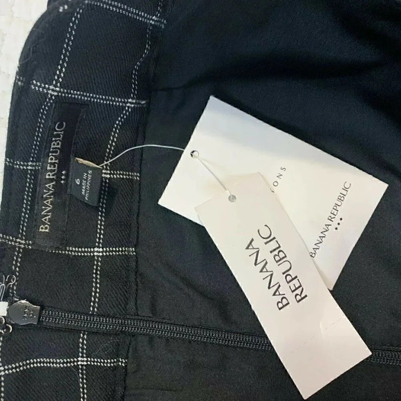 Banana Republic Factory Belted Windowpane Skirt - Picture 3 of 4